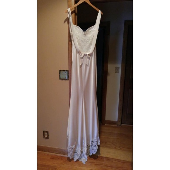 Wedding Dress - David Fielden Pippa Dress - Picture 5 of 6